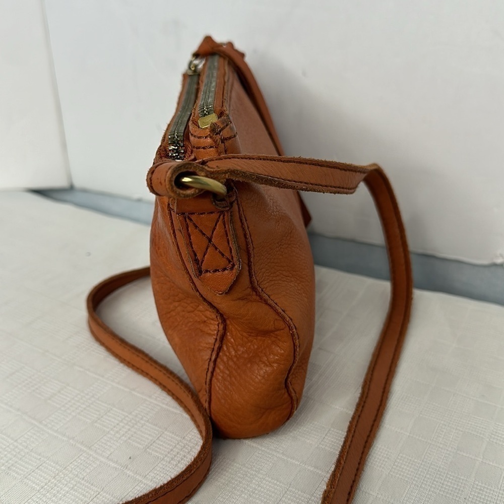 Margot Jules Double Pocket Crossbody Bag In Whiskey - Picture 2 of 11